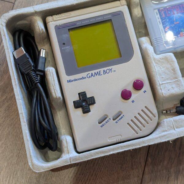 Original DMG-01 Gameboy - Boxed - Image 8